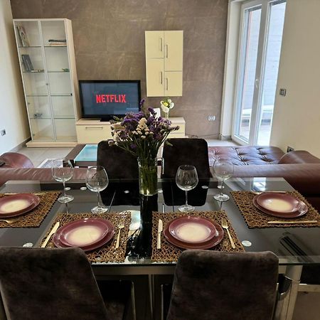 Diem Apartment Near Pazari I Ri Tirana Zewnętrze zdjęcie