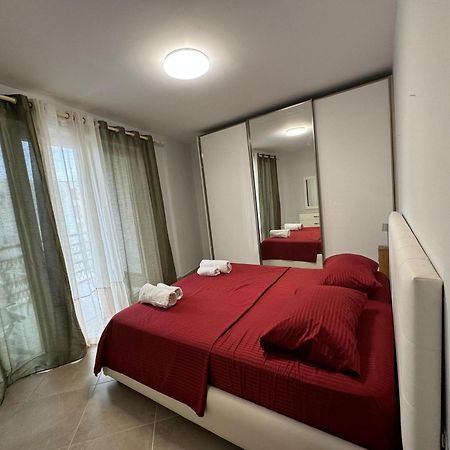 Diem Apartment Near Pazari I Ri Tirana Zewnętrze zdjęcie