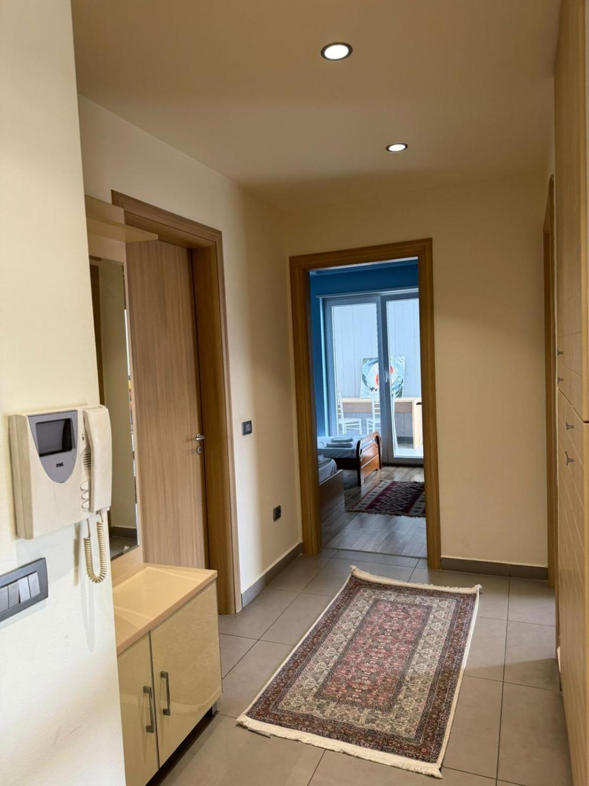 Diem Apartment Near Pazari I Ri Tirana Zewnętrze zdjęcie