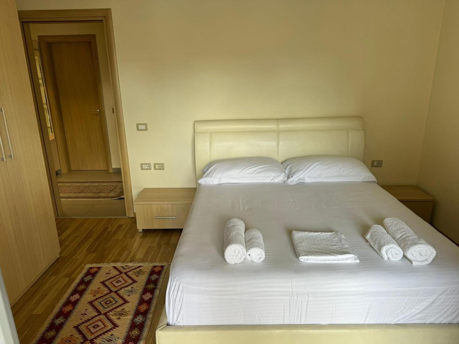 Diem Apartment Near Pazari I Ri Tirana Zewnętrze zdjęcie