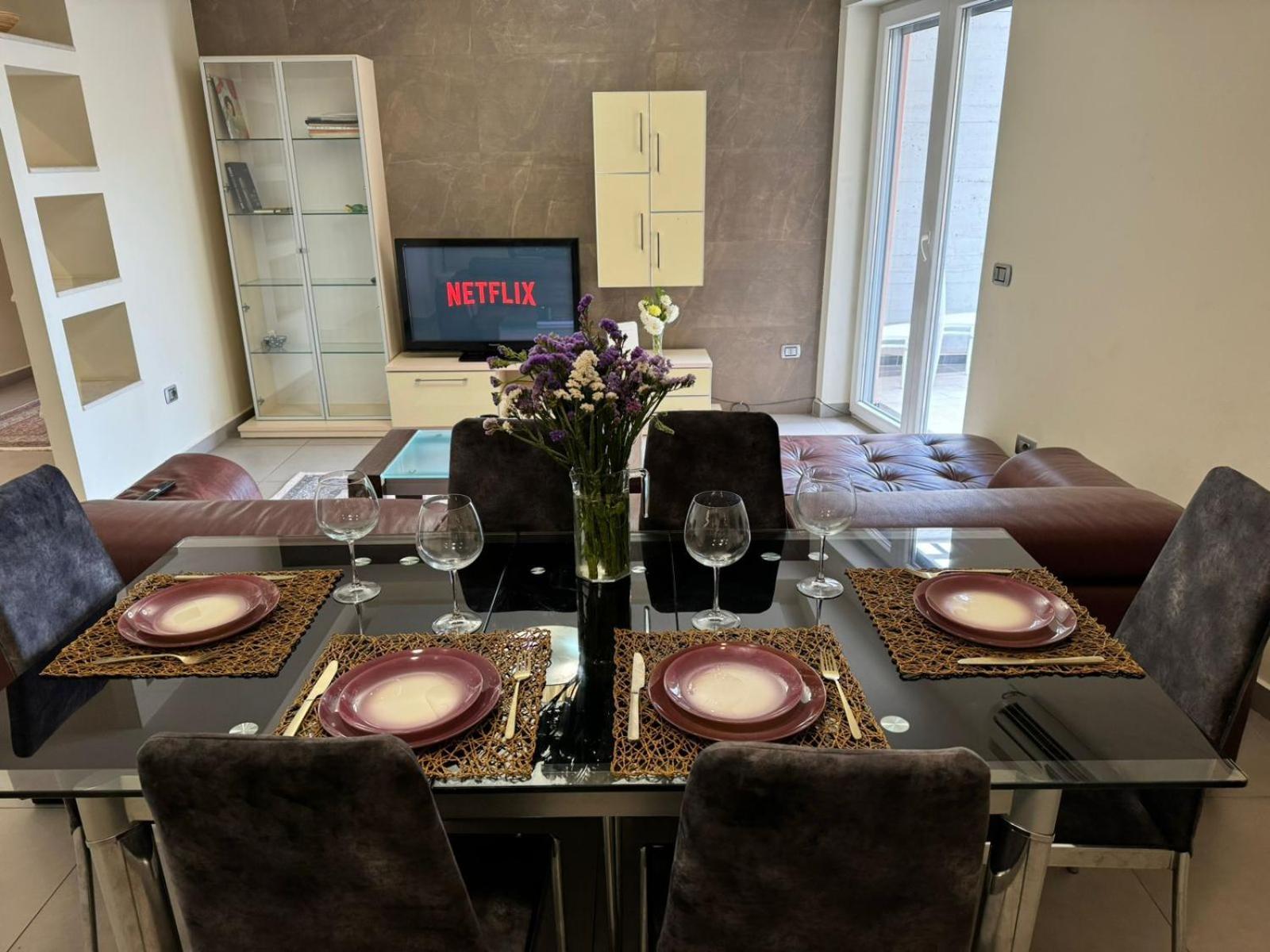 Diem Apartment Near Pazari I Ri Tirana Zewnętrze zdjęcie