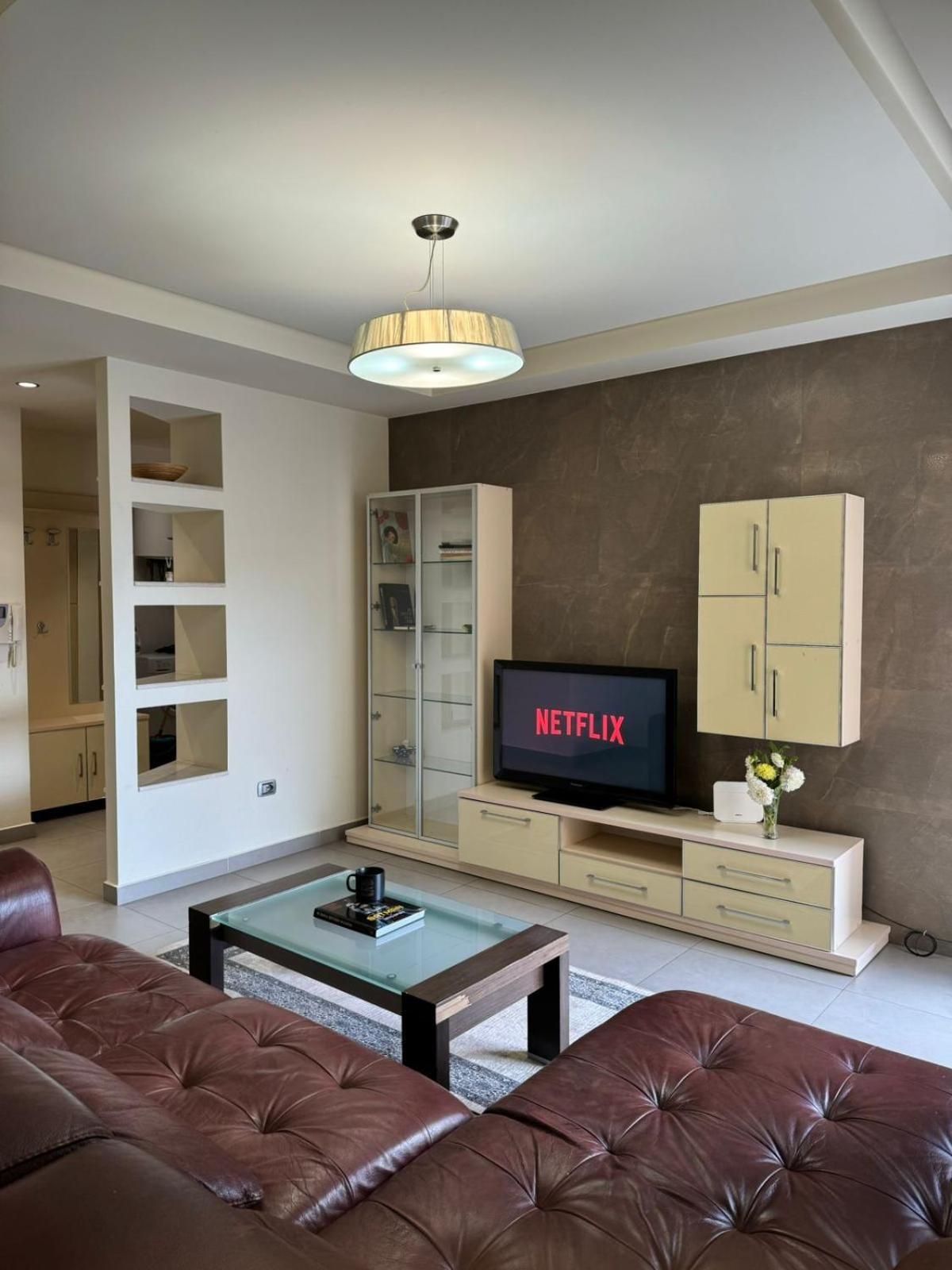 Diem Apartment Near Pazari I Ri Tirana Zewnętrze zdjęcie