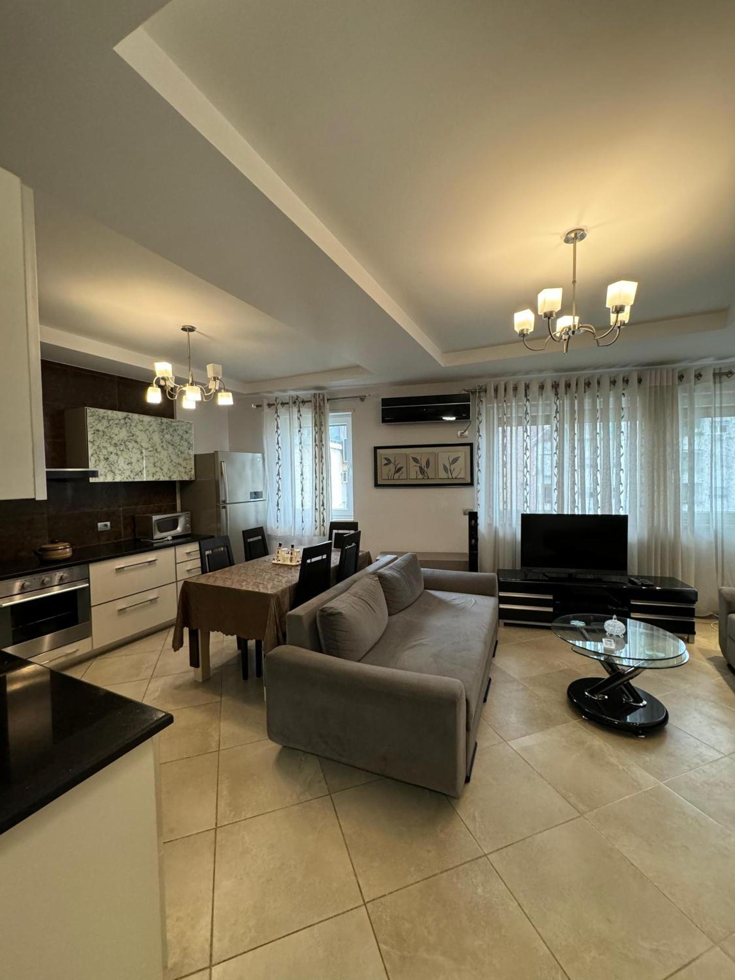 Diem Apartment Near Pazari I Ri Tirana Zewnętrze zdjęcie