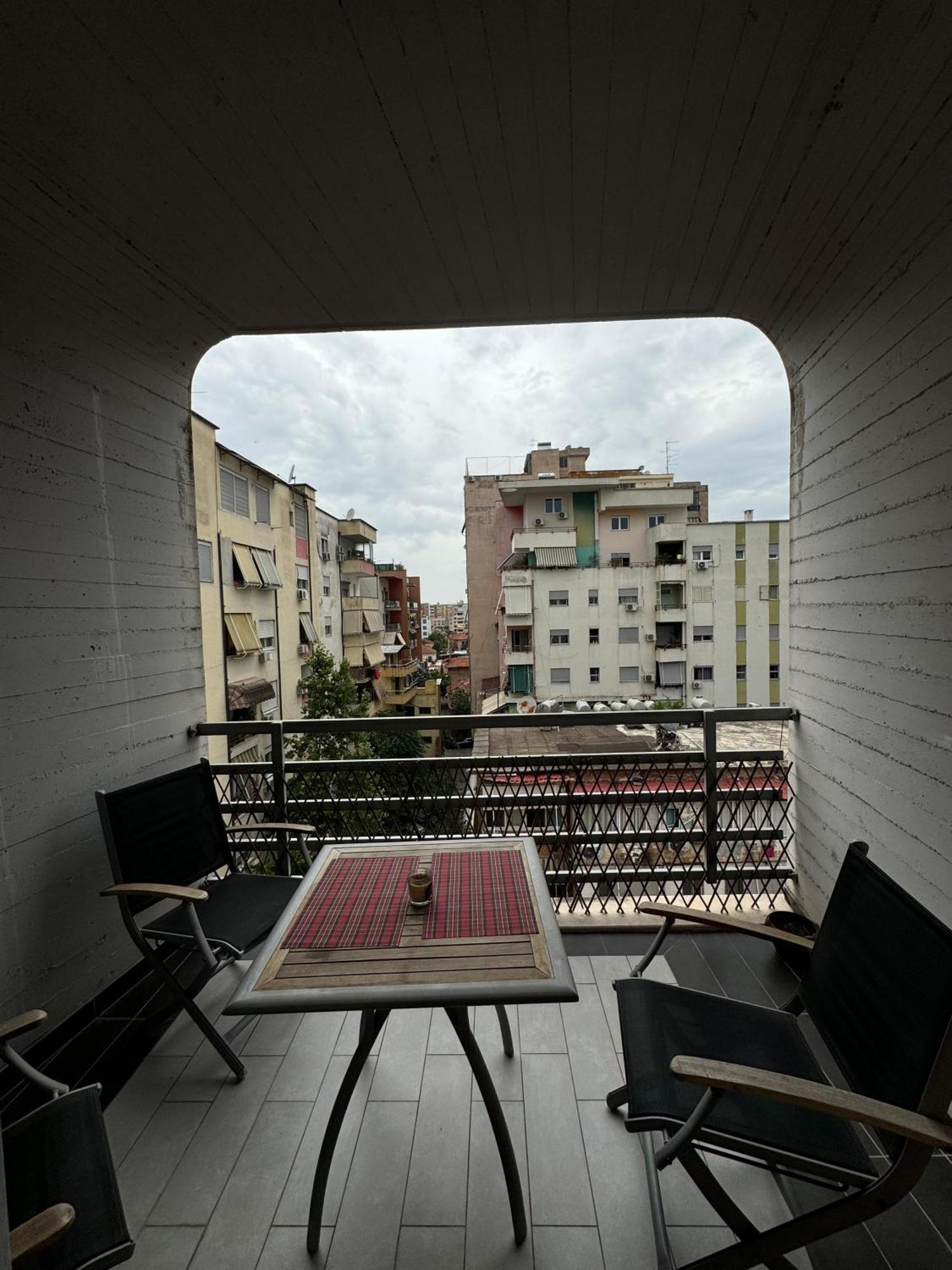 Diem Apartment Near Pazari I Ri Tirana Zewnętrze zdjęcie